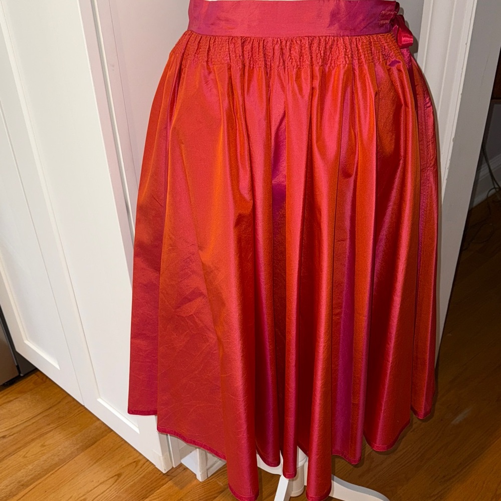 Elegant Red and pink  Silk Skirt - it’s DKNY but tag is missing